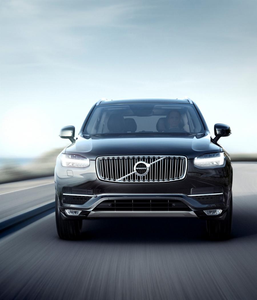  Volvo XC90 T6 AWD First Edition 2014 года  (фото 9 из 38)